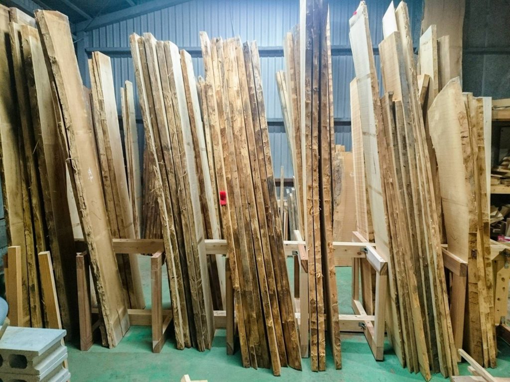 ツバキラボ　木材販売　材料庫