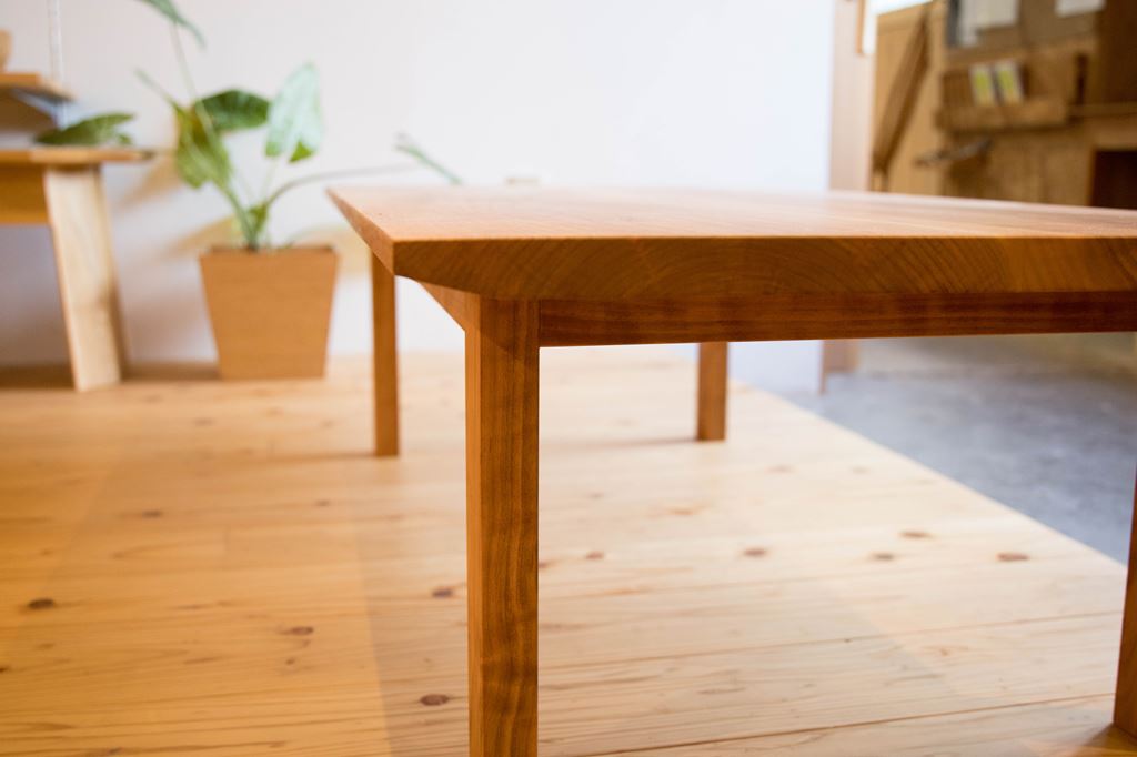 木工　木工旋盤　教室　ツバキラボ　DIY 桜 コーヒーテーブル 蝶契り