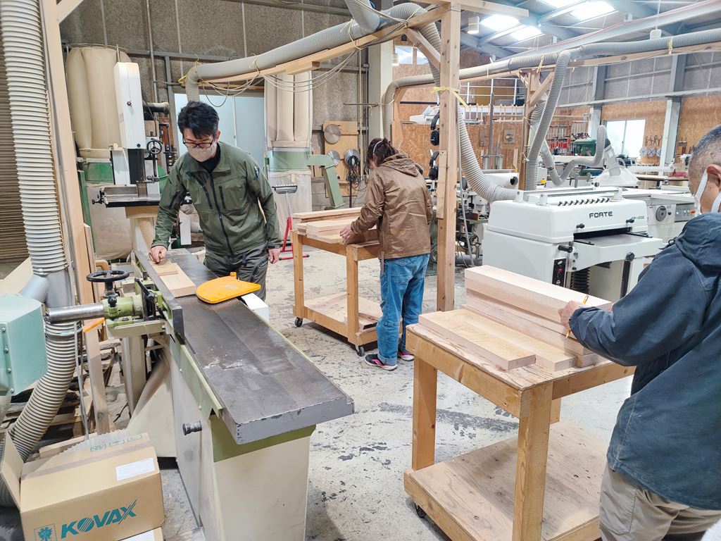 ツバキラボ　レッスン　木工技術6日間コース 木工教室 スツール